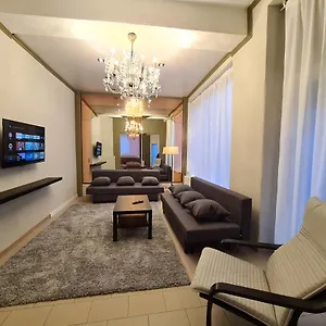 Chaleureux Bel Espace - Confort Et Harmonie Appartement